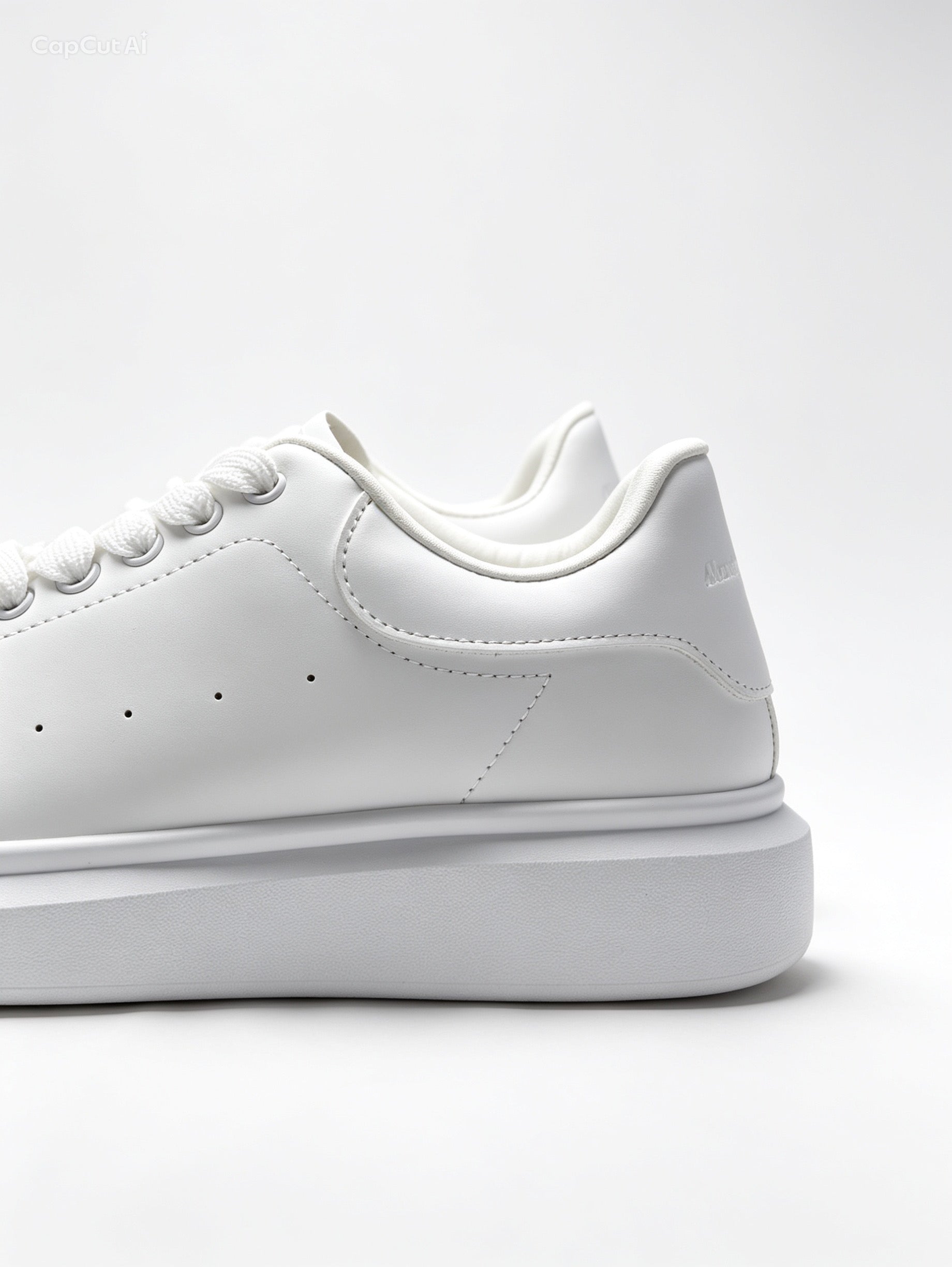حذاء كاجوال بيج وأسود ستايل ديكونستركتد | Men's Beige & Black Deconstructed Style Sneakers