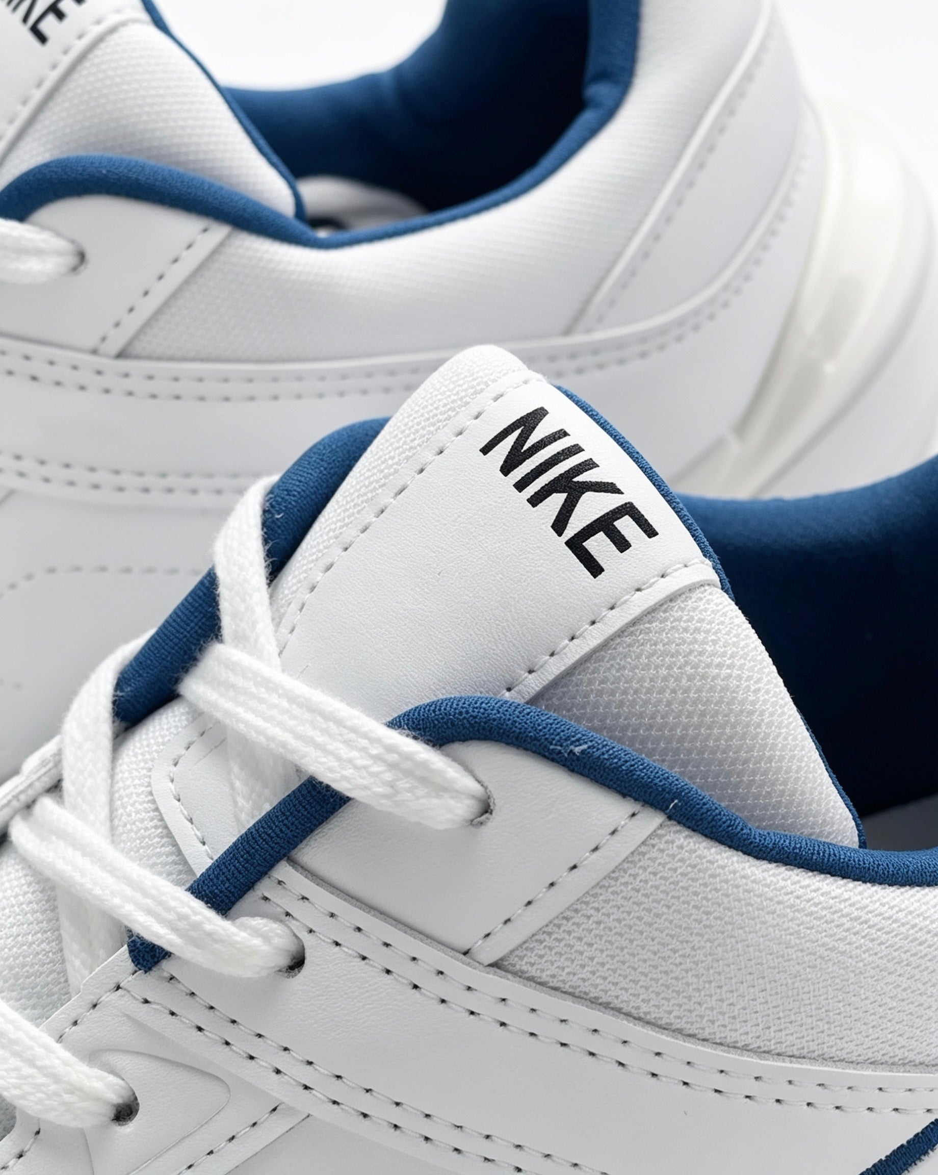 حذاء رياضي أبيض وأزرق نعل سميك مريح | Men's White & Blue Sneakers - Thick Comfortable Sole