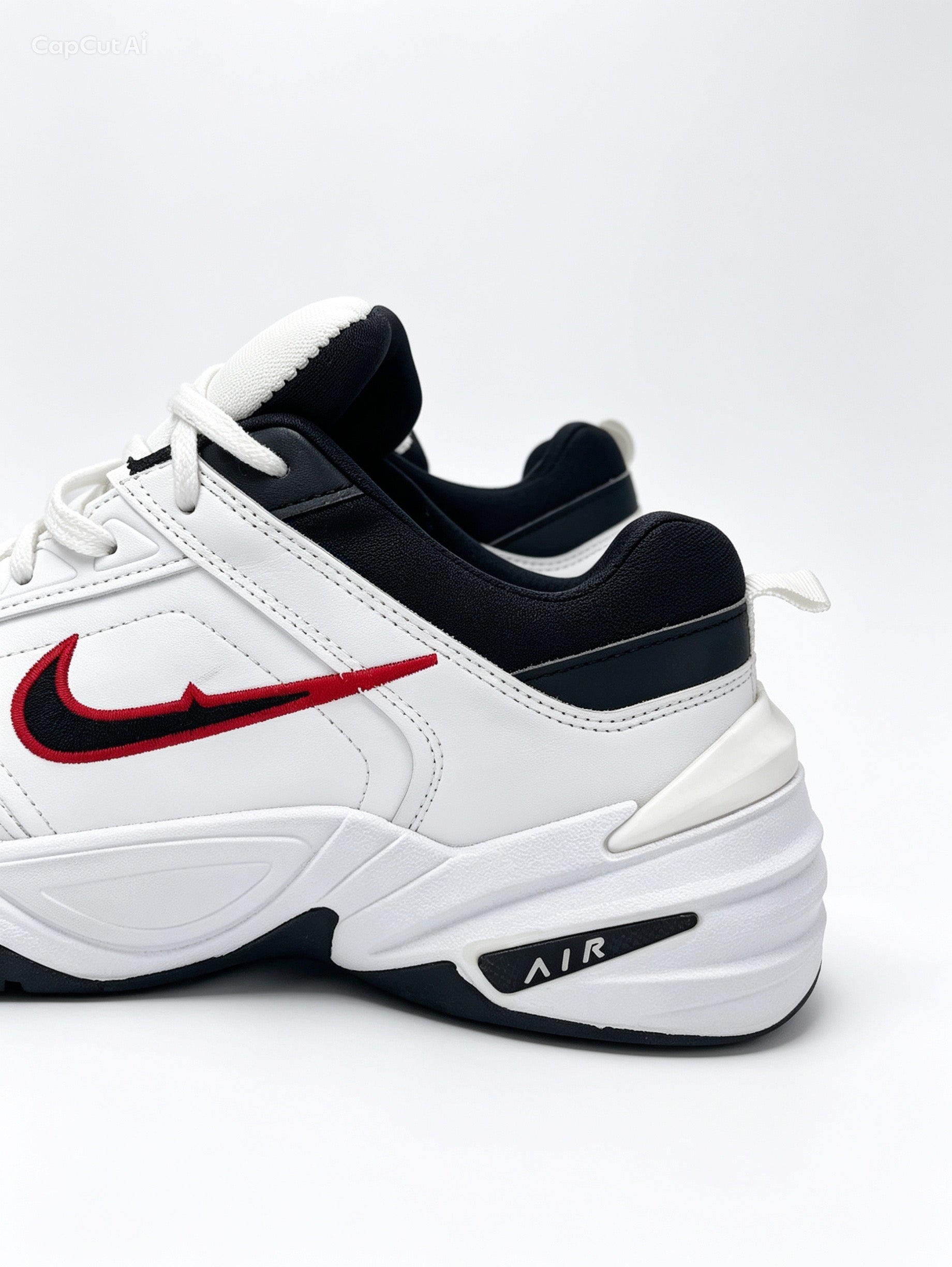 حذاء رياضي أبيض أسود أحمر ستايل كلاسيك | Men's White Black Red Sneakers - Classic Sporty Style