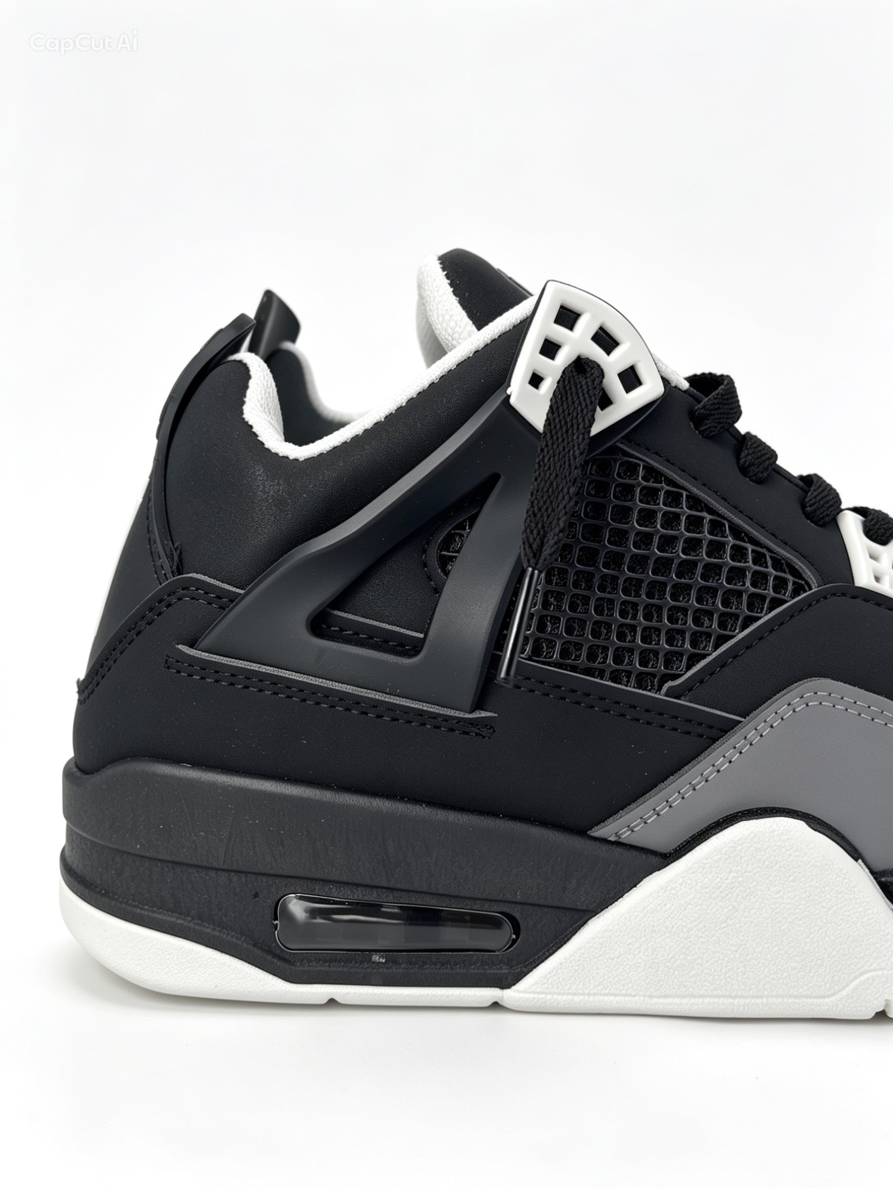 حذاء رياضي أسود ورمادي بتفاصيل بيضاء | Men's Black & Grey Sneakers - White Accents