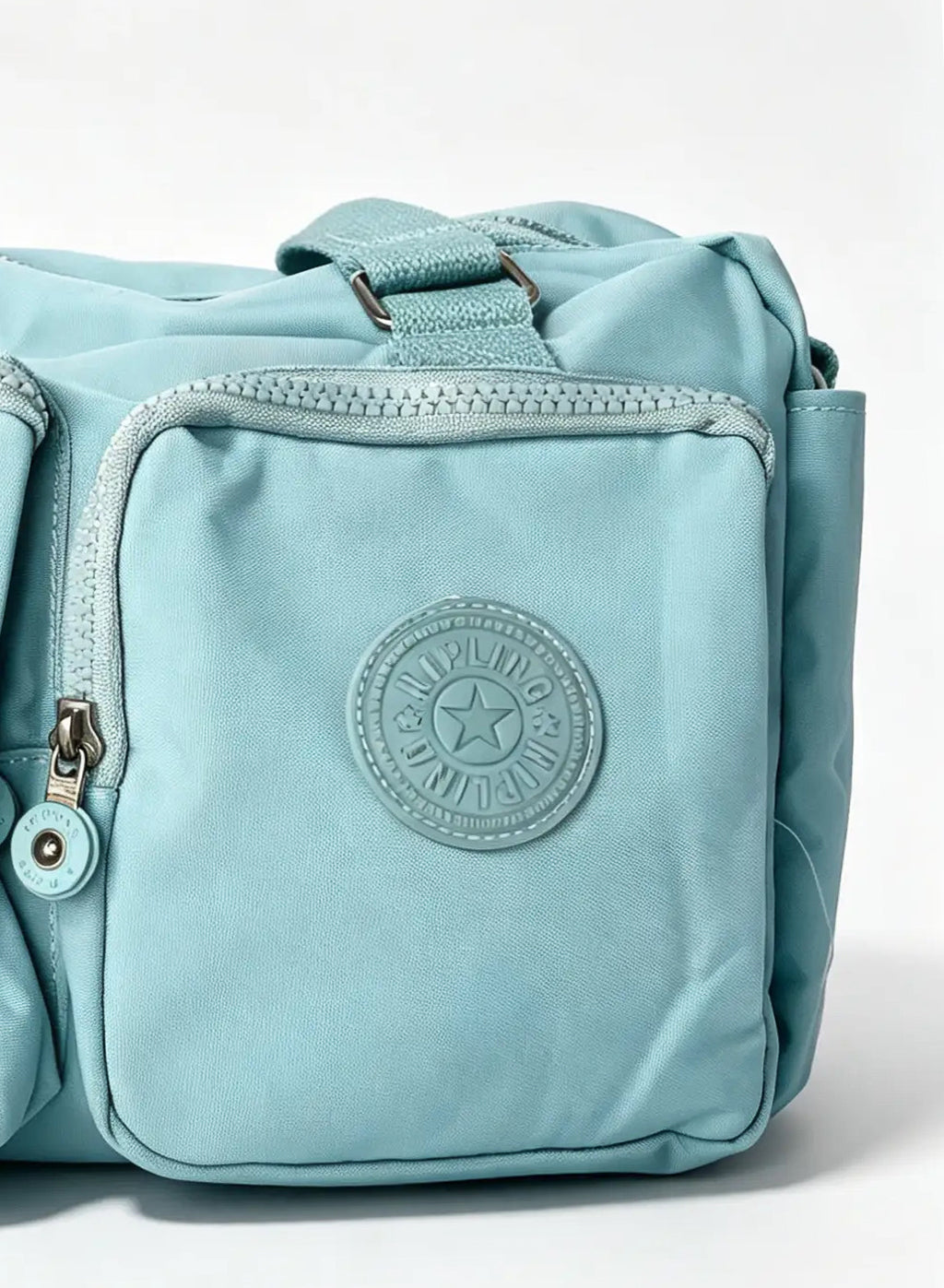 شنطة يد أزرق سماوي كبيرة بجيبين أماميين وميدالية حيوان | Large Sky Blue Handbag with Double Front Pockets & Animal Charm